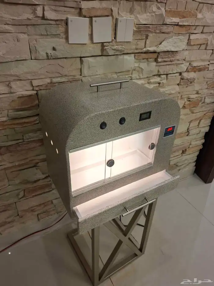 حاضنة الكترونيه 11