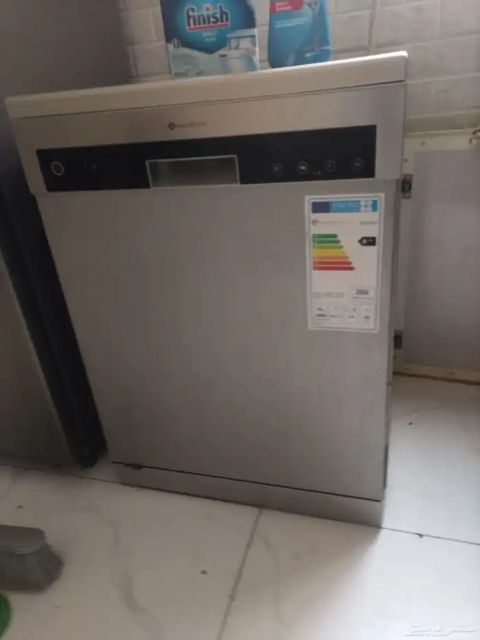 غسالة مواعين جديدة استخدام شهرين فقط أبيعها ب 700 وقابله لل 0