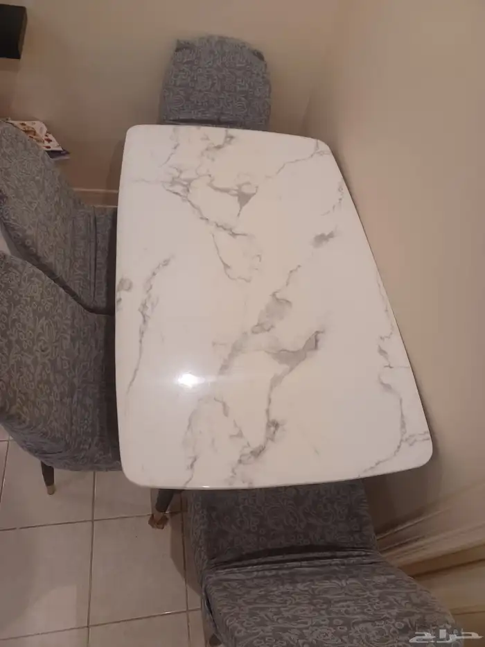 طاوله طعام 4 كراسي نظيفه اكياس للكراسي ب 250 من الاخر 2