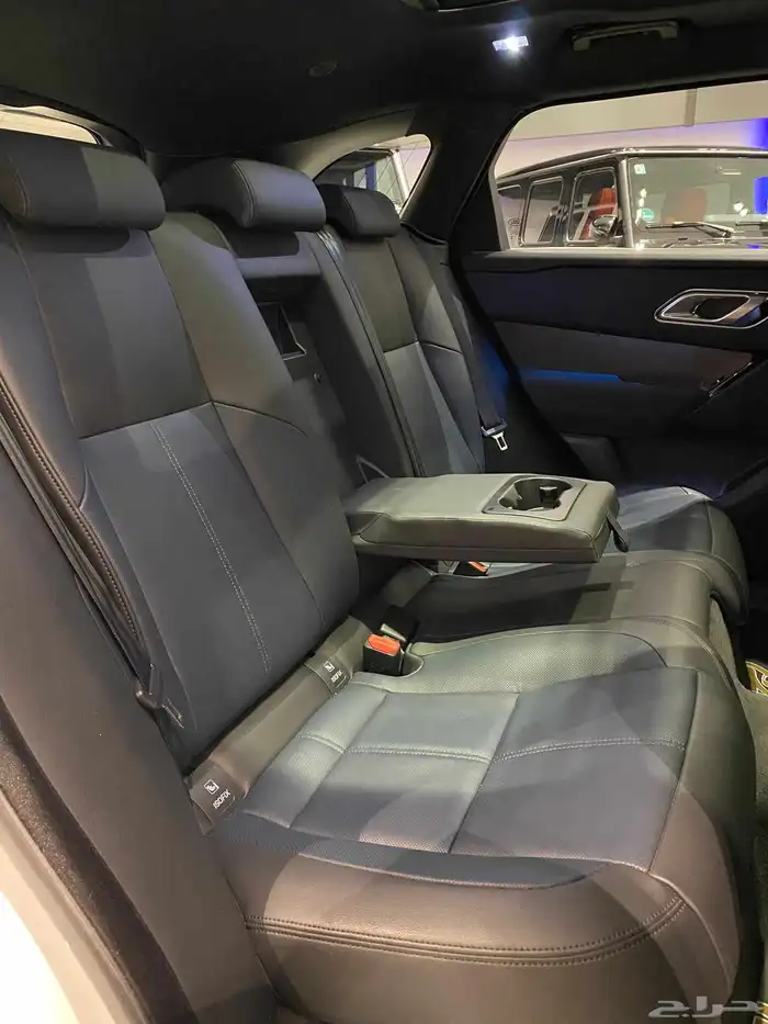 Range Rover Velar 2024 11