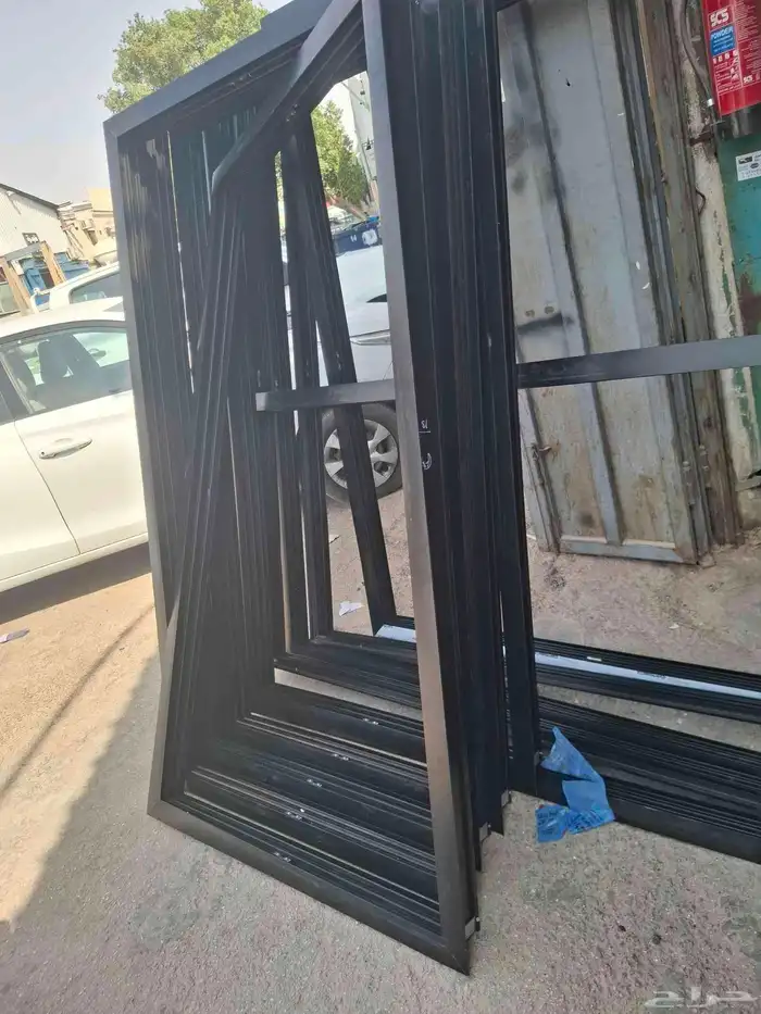 زجاج سكريت 8