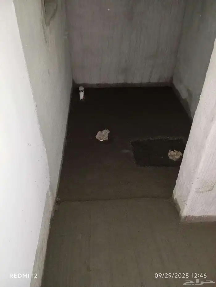 شغل مروحة  صبه نظافه برسلان سرامىك داخل غرف 6