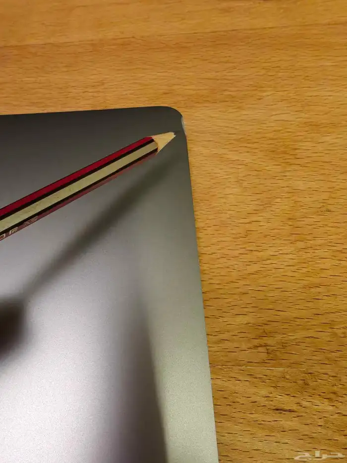 ماك بوك MacBook 3