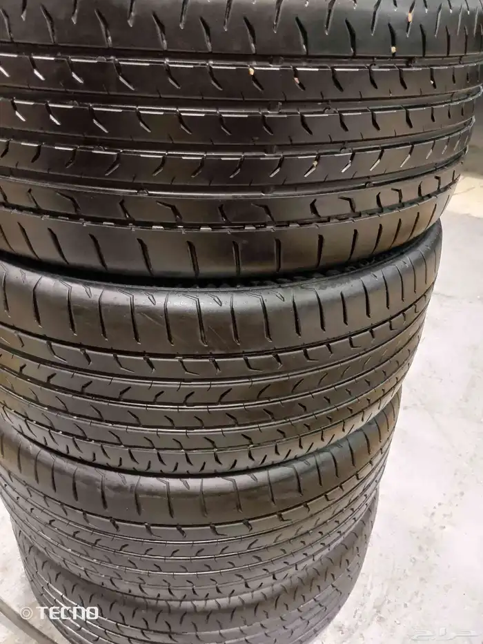 طقم كفرات كوننتال 265 45 21 2