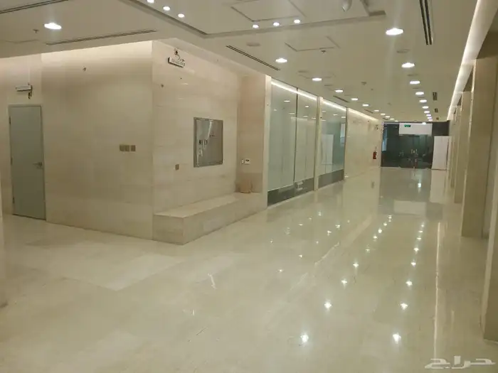 مكاتب ادارية فاخرة وجديدة 1