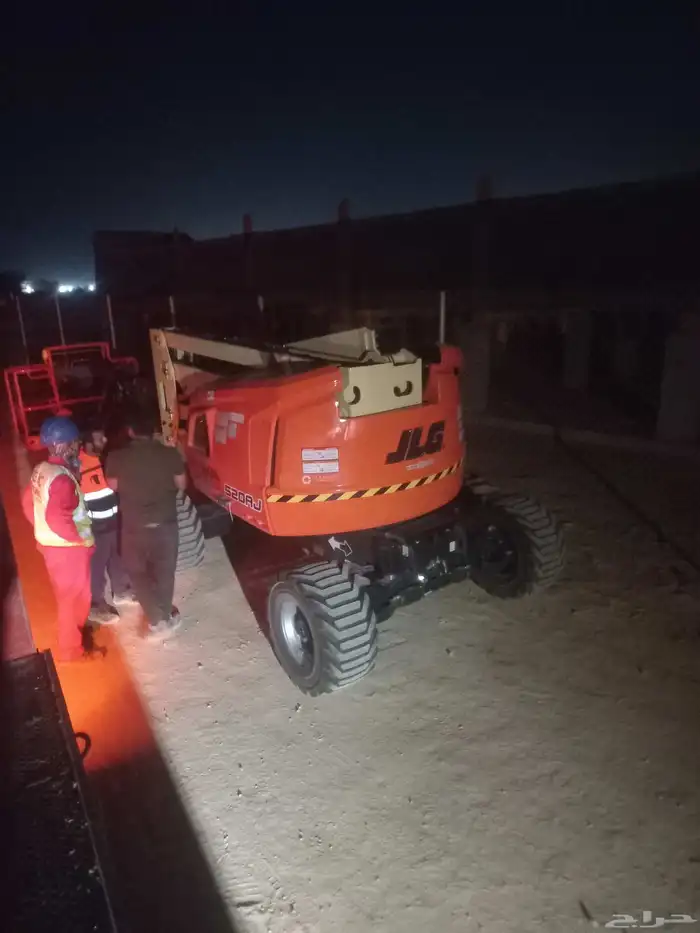 يوجد لدينرافعه شوكيه تيوتو سبعه طن للبيع وتأجير معدات ثقيله 1