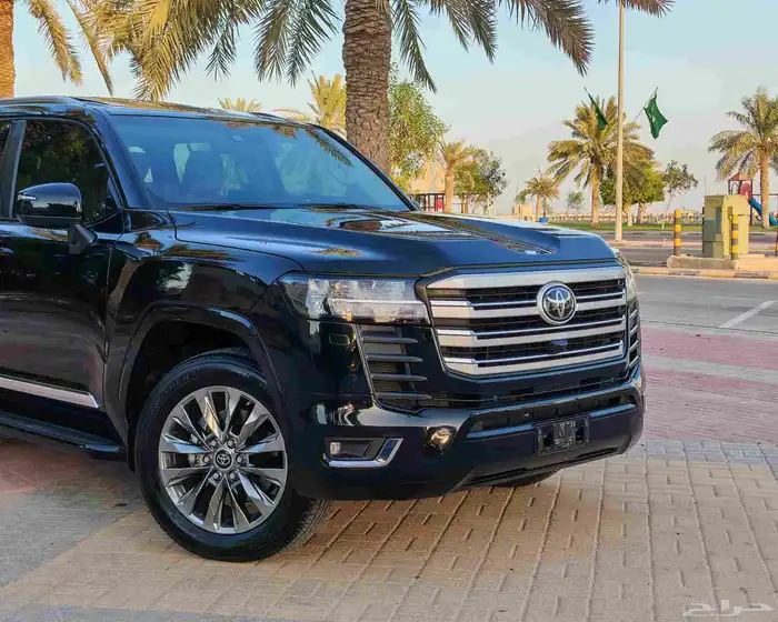 تويوتا لاندكروزر أسود موديل 2024 GXRL4 فل كامل 0