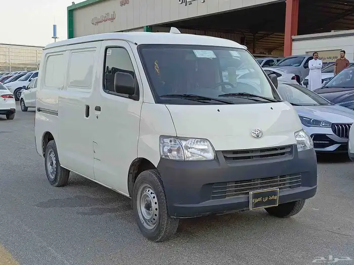 تويوتا فان بضاعه موديل 2024 1
