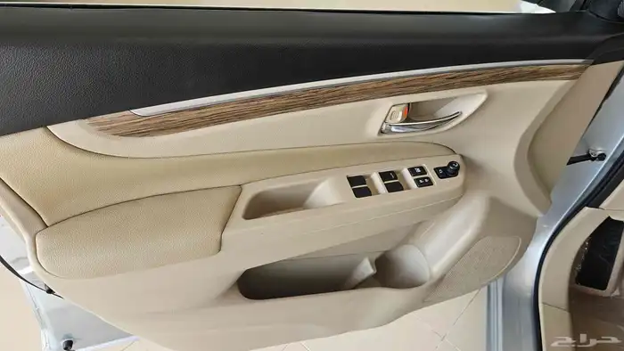 سوزوكي سياز GLX 2025 10