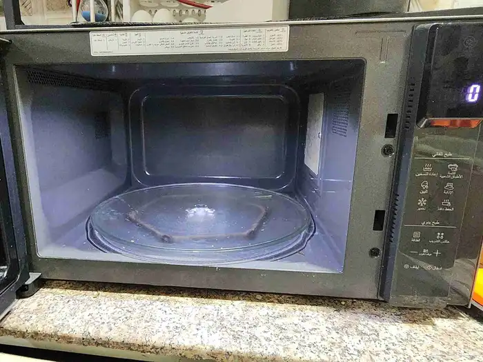 ميكروويف LG حاله ممتازه 2