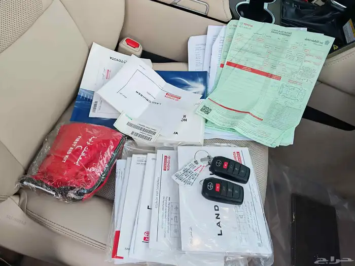 تويوتا لاندكروزر أسود موديل 2024 GXRL4 فل كامل 38