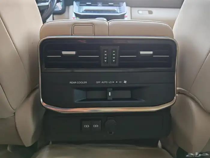 تويوتا لاندكروزر أسود موديل 2024 GXRL4 فل كامل 26