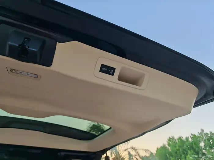 تويوتا لاندكروزر أسود موديل 2024 GXRL4 فل كامل 37