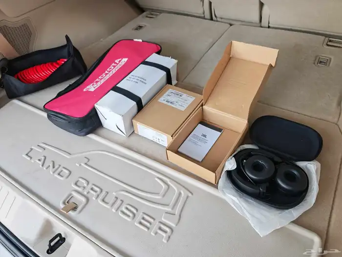 تويوتا لاندكروزر أسود موديل 2024 GXRL4 فل كامل 41