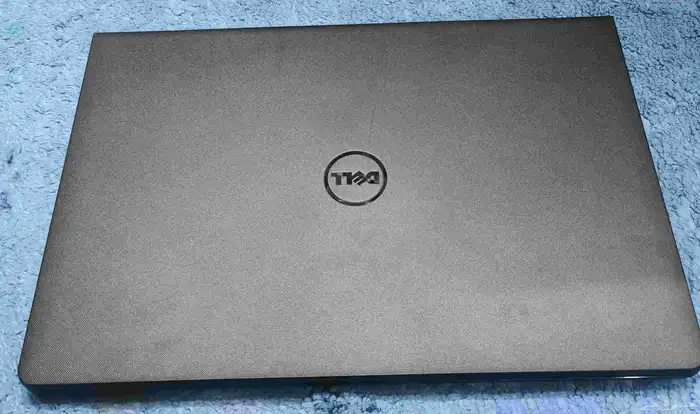 لابتوب DELL 5