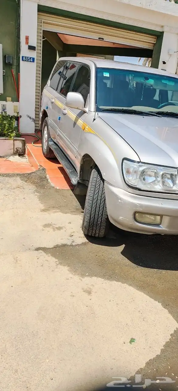 للبيع لاندكروزر VXR نظيف جدا 3