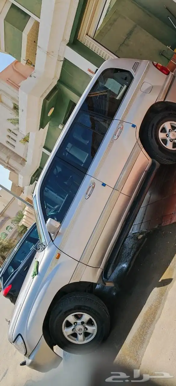 للبيع لاندكروزر VXR نظيف جدا 4