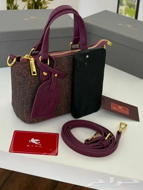 يوجد لدينا جميع انواع الشنط جمله وقطاعي 1