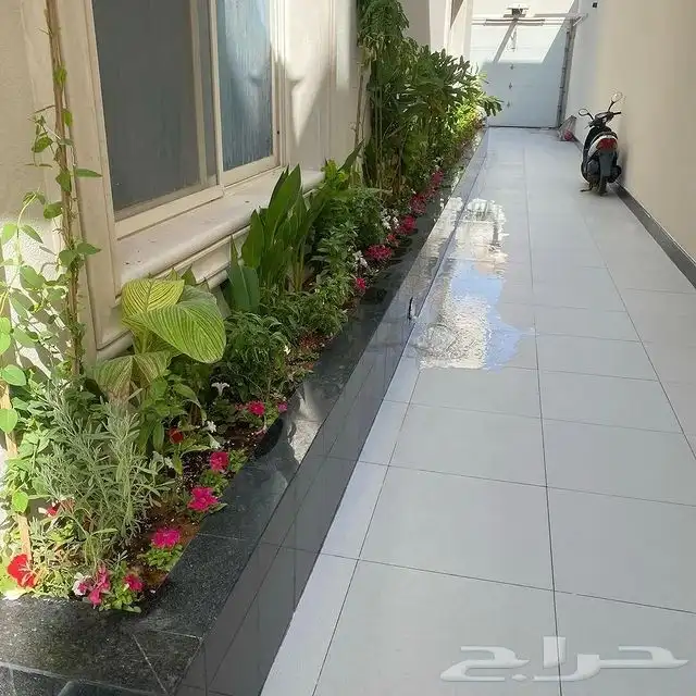 مشتل لتنسيق الحدائق 2