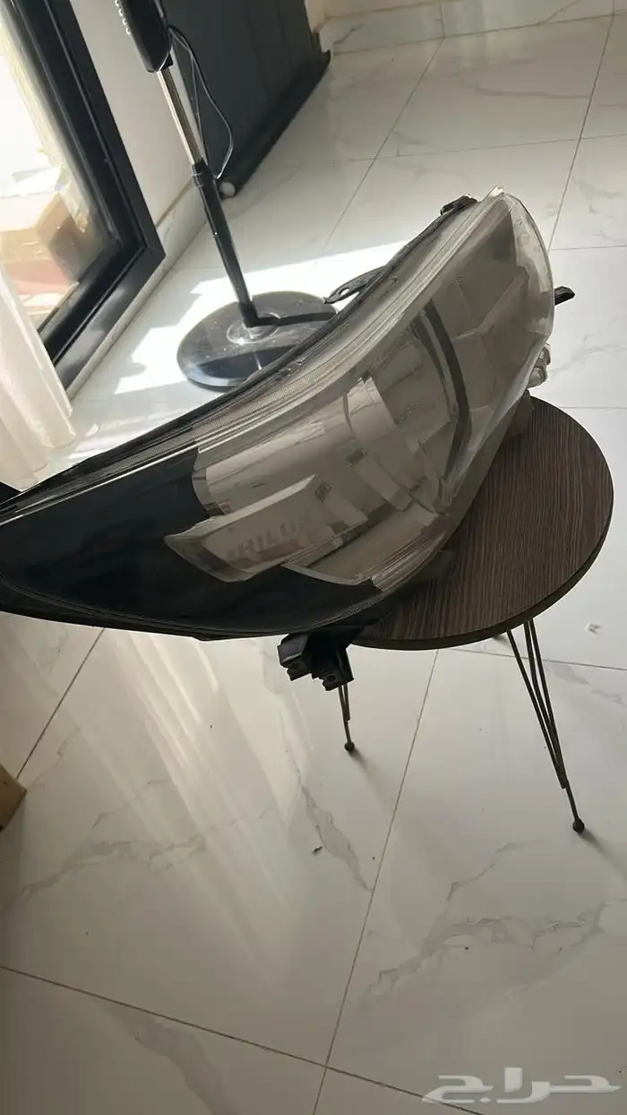 شمعة هايلكس يمين من 2018الي 2024 وكالة مستخدم نظيف جدا 1