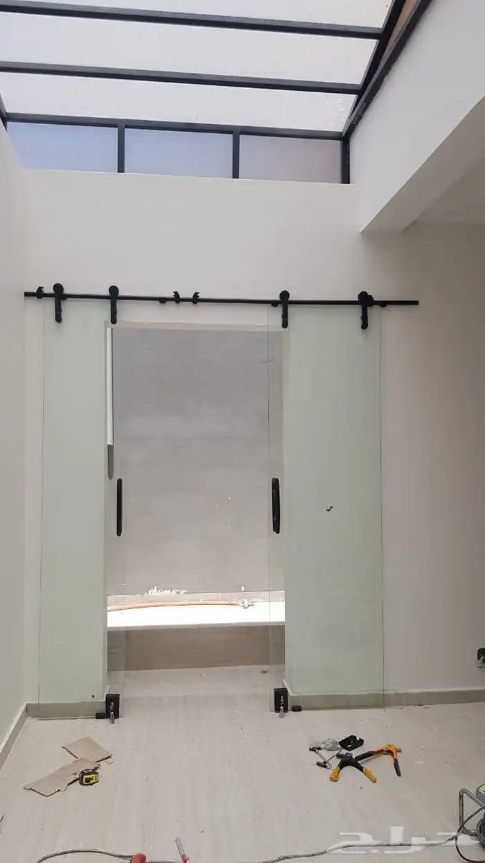 معلمين زجاج صيانة قزاز ابواب سكريت واجهات محل زجاج ومراي 10