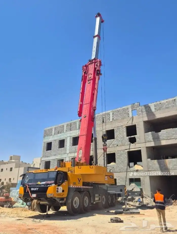 جي سي بي 17 متر وفركلفت للأيجار اليومي والشهري والمشاوير 1