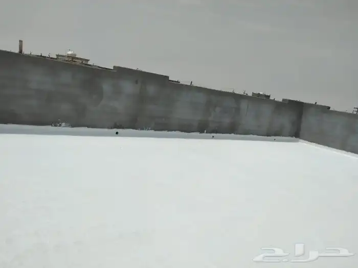 متخصصون في أنظمة العوازل الحديثه 4