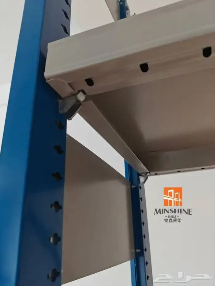 لبيع جميع انواع الرفوف الجديدة والمستخدم 2