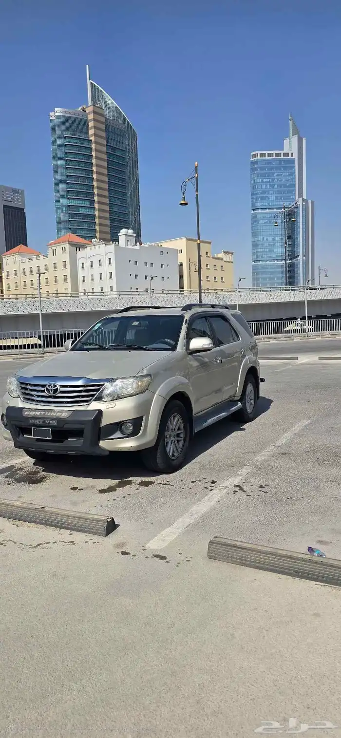 فورشنر 2012 فل كامل 6 Vx...لون ذهبي ممشي 285 كيلو قابل لزياد 0