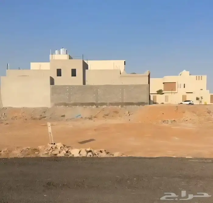 للبيع ارض شرقية سكنية في عنيزة 0
