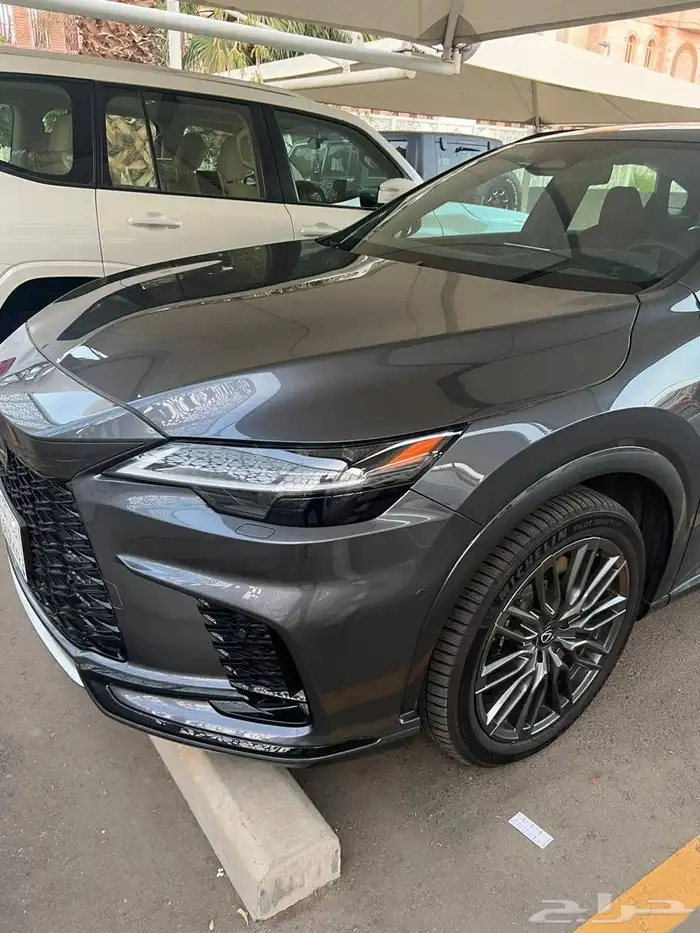 لكزس أر أكس 2024 اعلى فئة 500 3