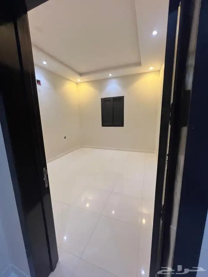 شقه للايجار اربع وصاله دور اول ايجار 2900 9