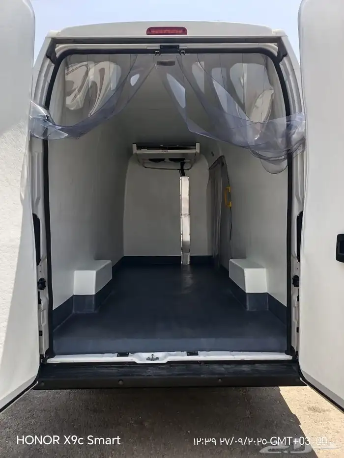 عزل سيارات الفان وانشاء صناديق عزل للوانيت والدينات 1