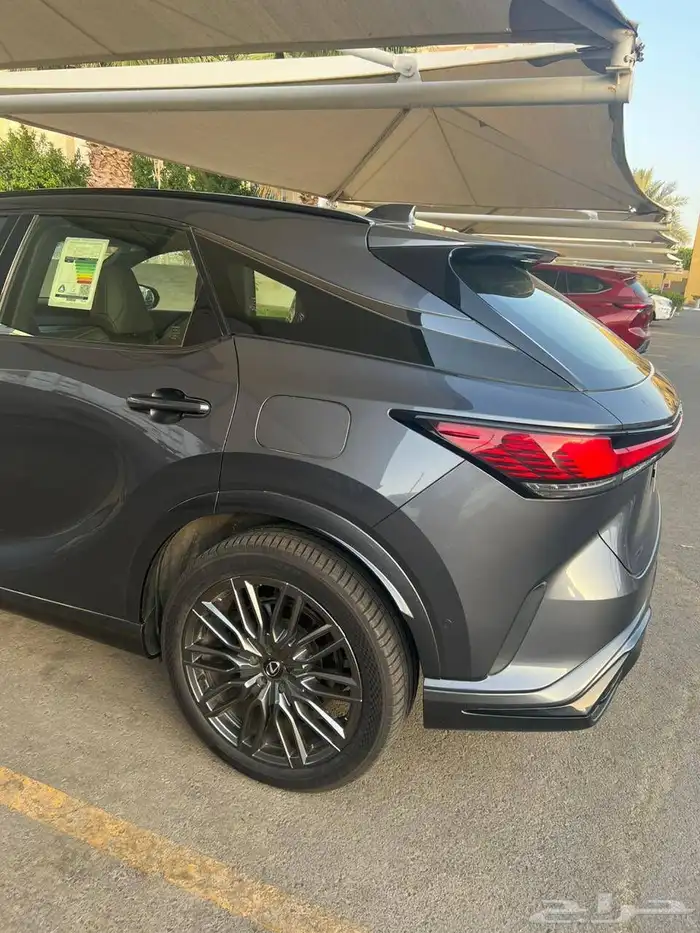 لكزس أر أكس 2024 اعلى فئة 500 5