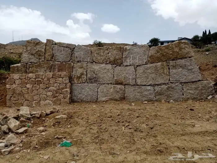 معلم حجر طبيعي 0