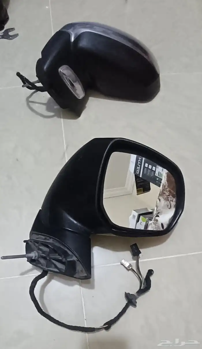 مرايات جانبية بيجو 3008 نظيف 1