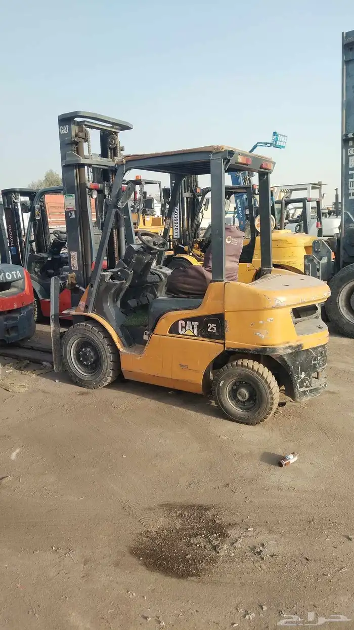 رافعه شوكيه للإيجار Forklift for rent 5