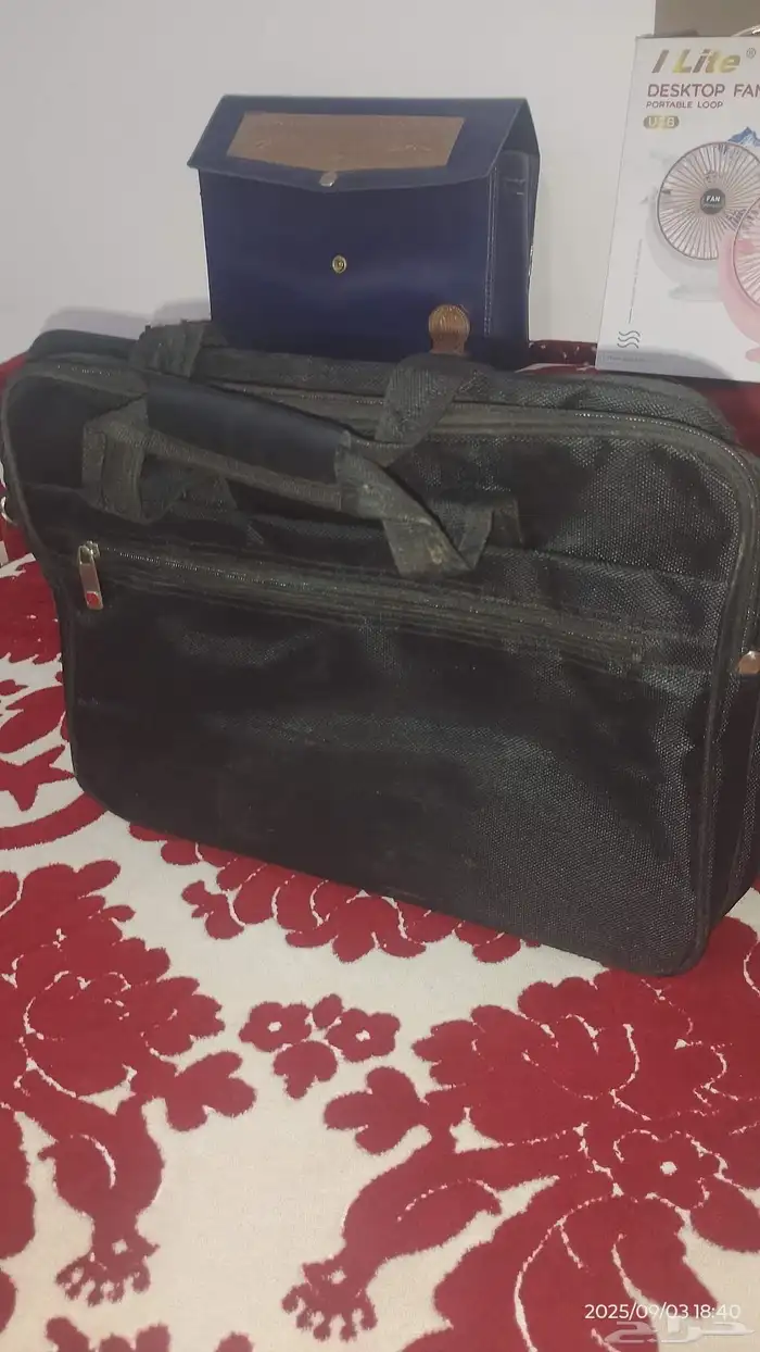 شنطه اي مدرسة او الأعمال 0