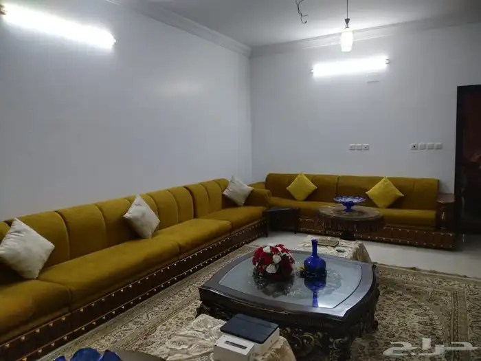 للبيع مجلس كنب كبير 0