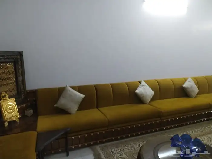 للبيع مجلس كنب كبير 4