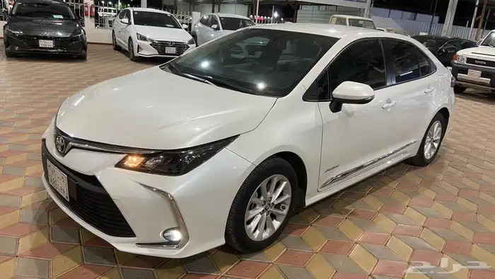 كورولا 2023 سعودي نص فل مكينه 2.0 بحالة الوكالة 0