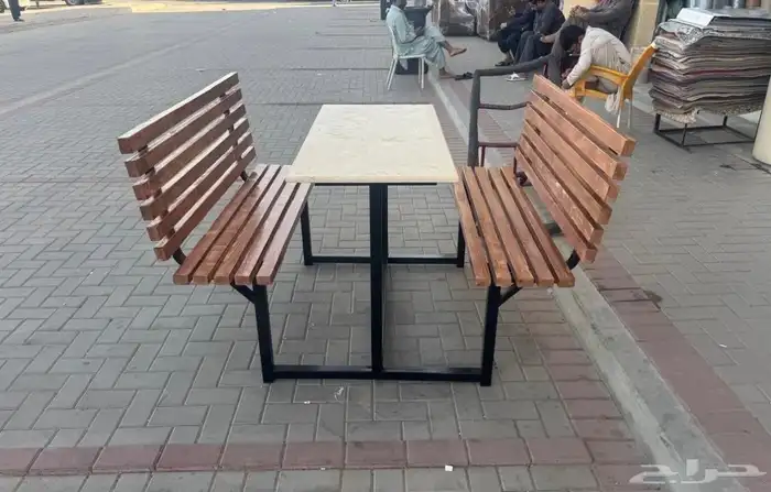 طاولة بوفيه 4 أشخاص 2