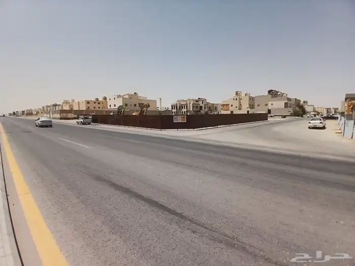 أسوار ولوحات دعاية وإعلان 0
