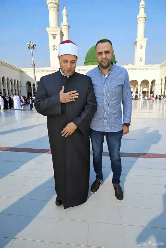 نبذة من عملي في تغير الملابس وتغير الخلفية 1