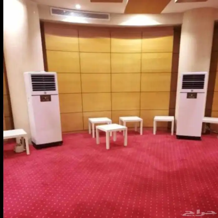 تأجير كنب وطاولات مكتبيه وطاولات قزاز طاولات خدمة طاولات 43