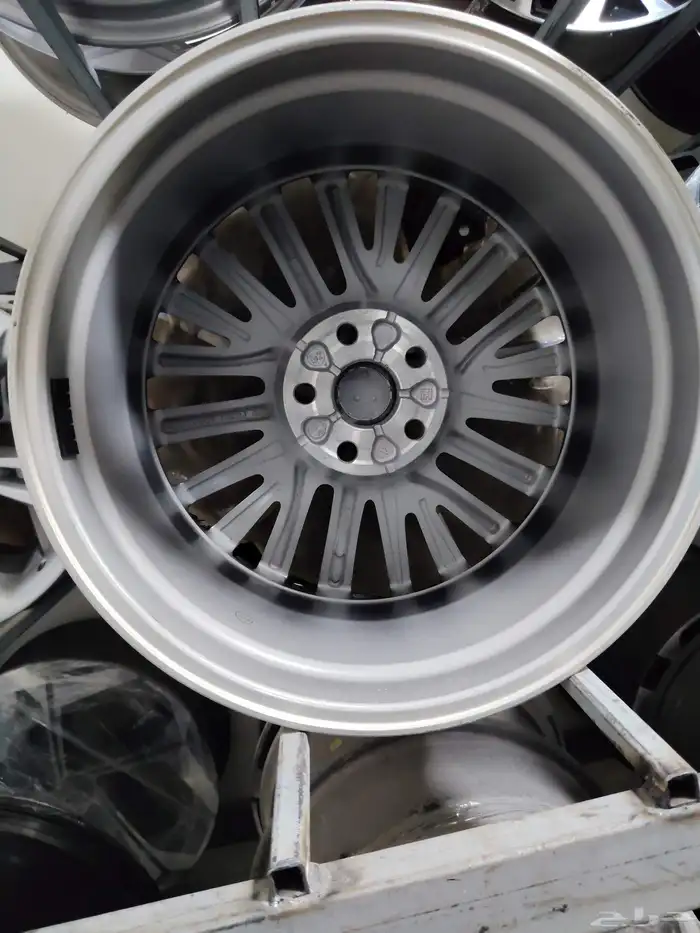 جنوط لكزس 350ESمقاس 18 موديل 2025شبه جديد اصلي 1