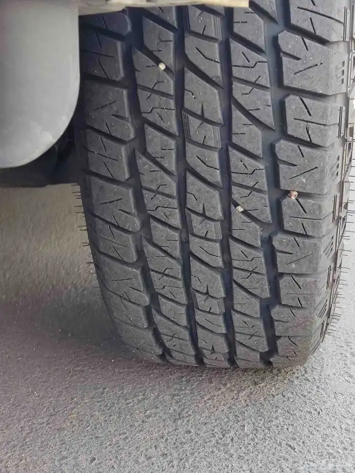 كفرات جديدة نص حجري مقاس 245 70r16 Giti AT70 6PR 6