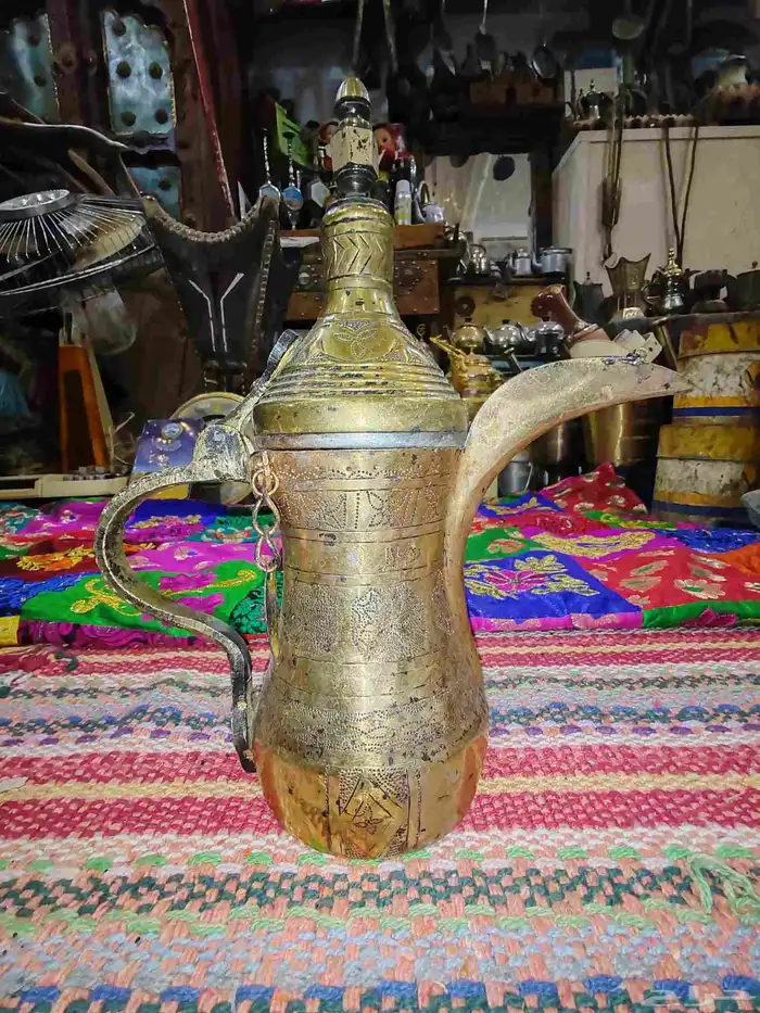 دلال قاسم طقم طبق الأصل 4