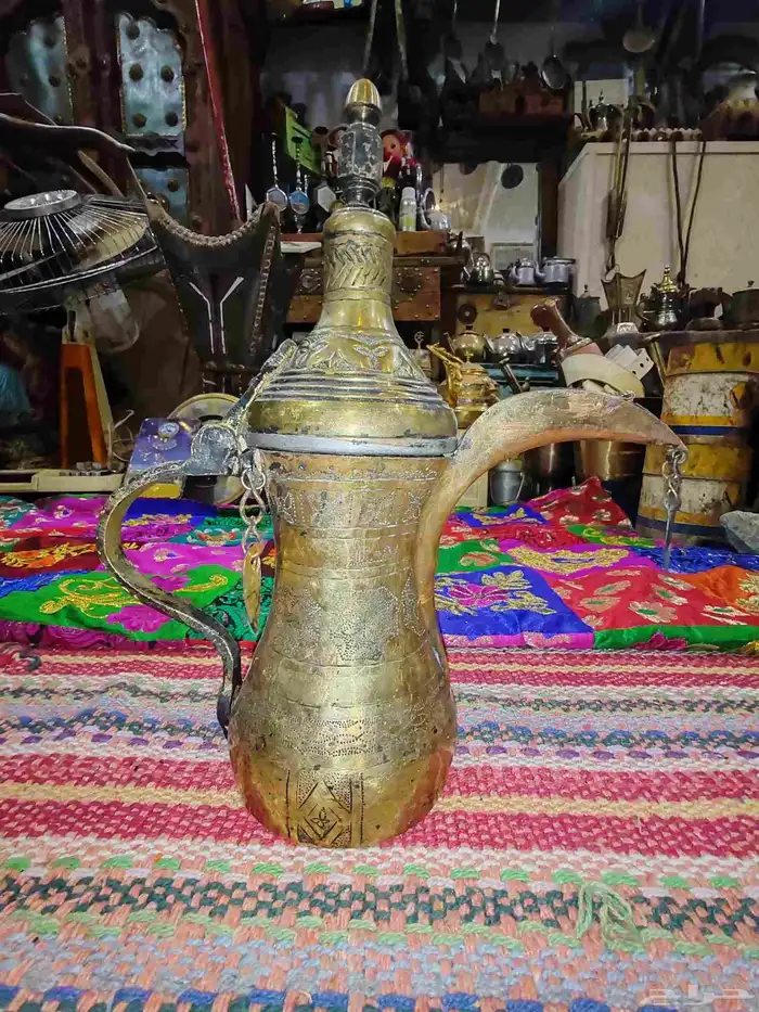 دلال قاسم طقم طبق الأصل 3