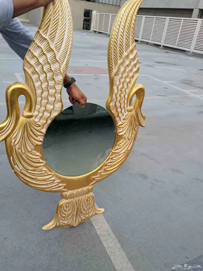 ديكور مدخل مع مرايه لون دهبي 2